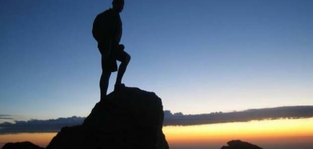 تفسير رؤية الجبل في المنام للعزباء