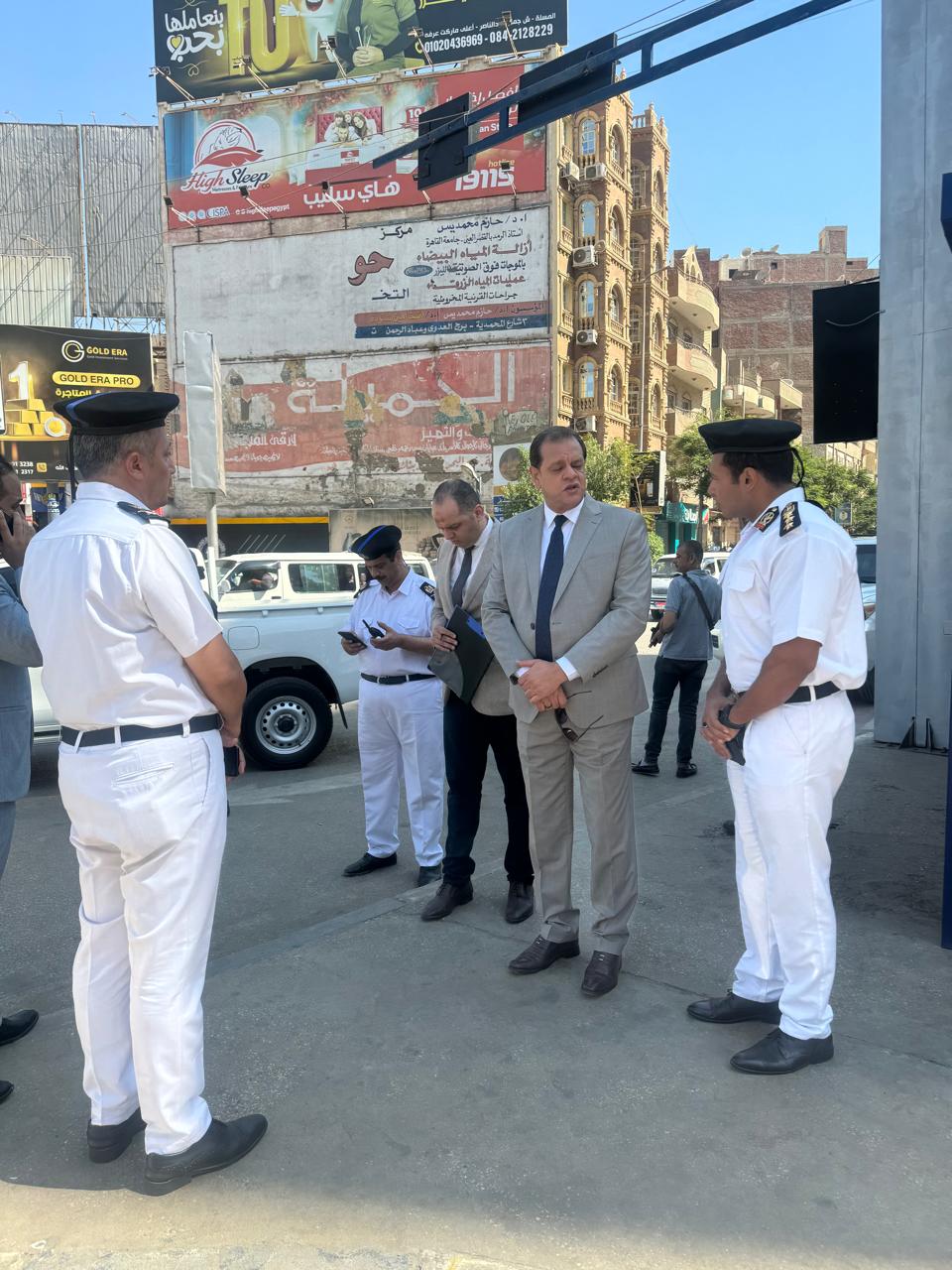 مدير أمن الفيوم يتفقد موقف مصر للاطمئنان على الحالة المرورية والتزام السائقين 
