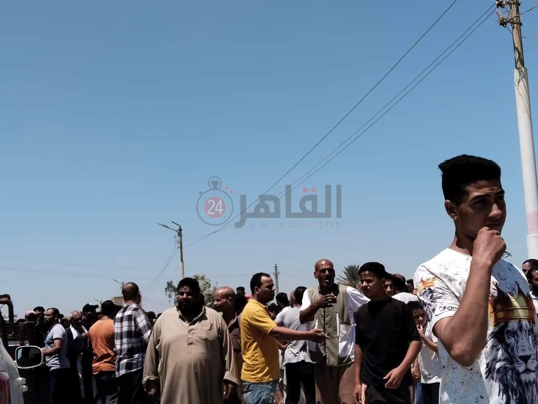 حادث تصادم سيارة أجرة وتروسيكل بالفيوم