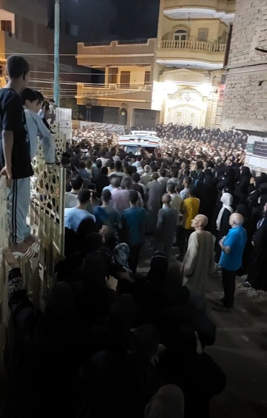 جانب من الجنازة 03