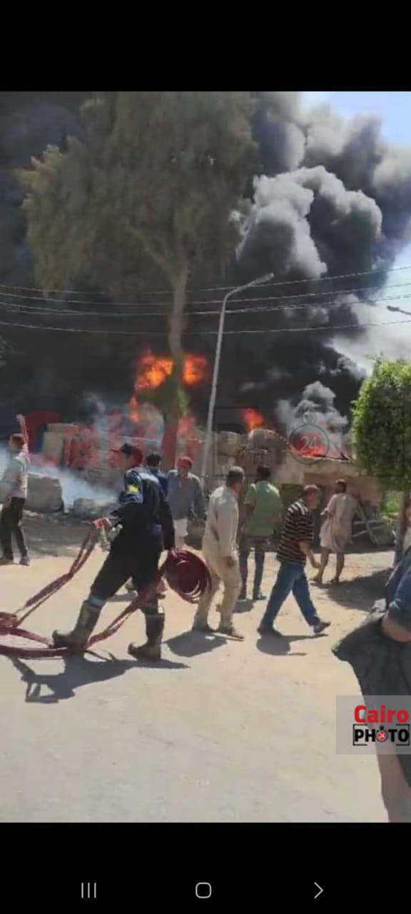 اندلاع حريق في الساحة الخاصة بجراج السيارات بمجلس مدينة العياط 4