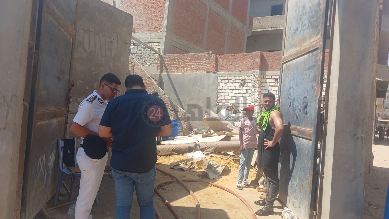 حريق مخزن ورق وكروتون بالإسكندرية 2