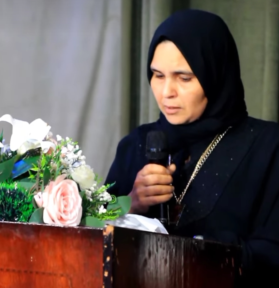 الأم خلال حديثها عن ابنتها 01