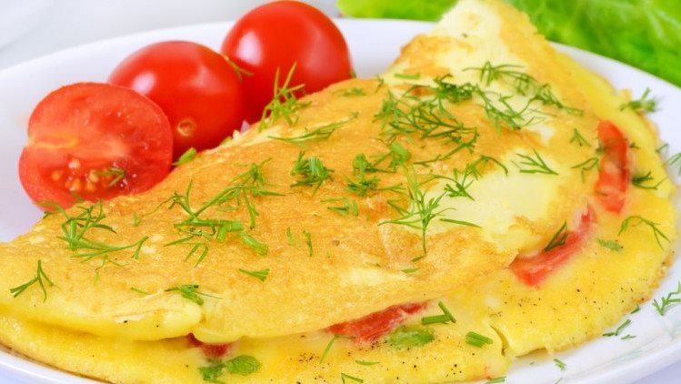 طريقة عمل البيض المقلي بالجبن