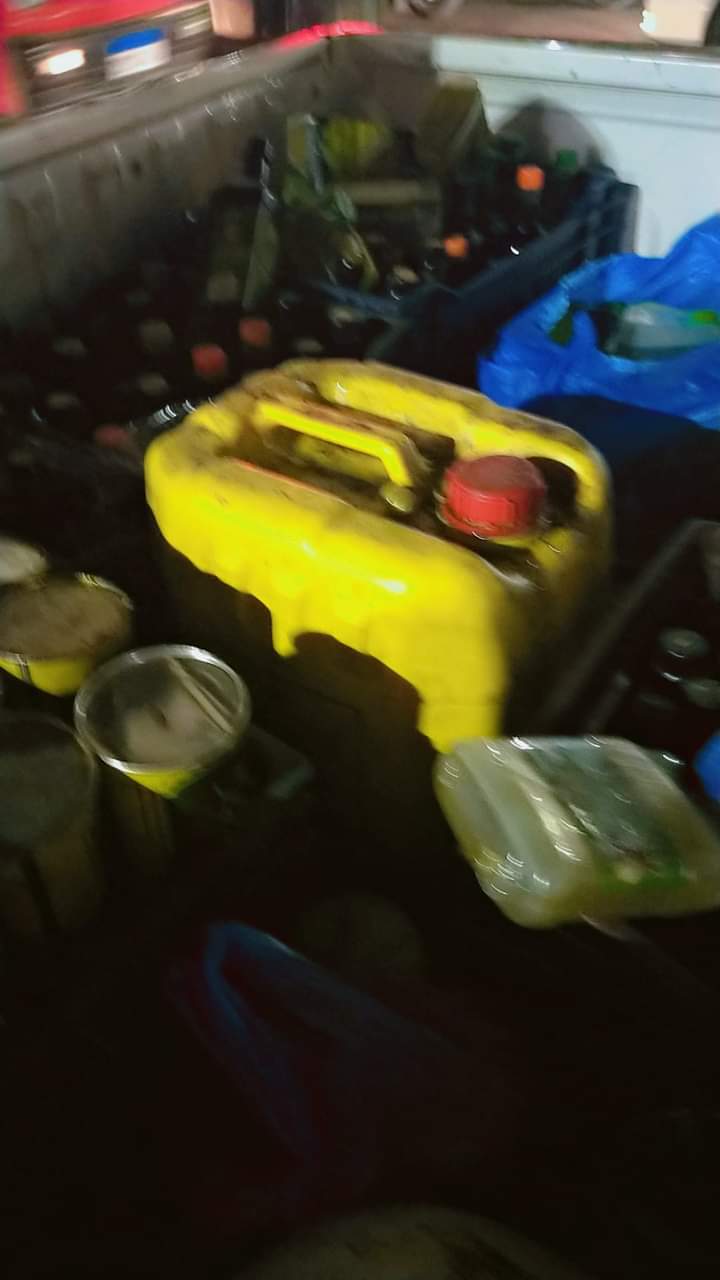 ضبط طن زيت زيتون مغشوش في سوق ليبيا بمطروح