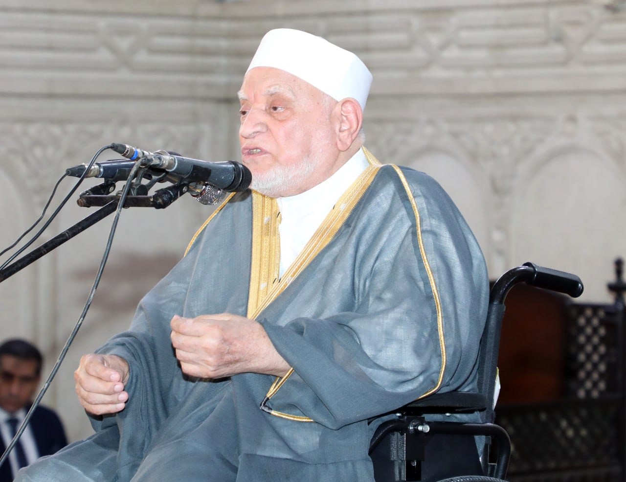 الشيخ أحمد عمر هاشم