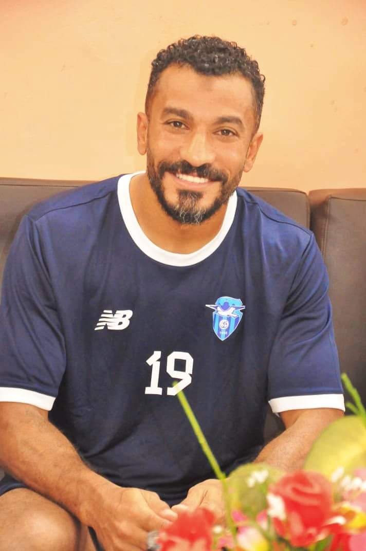 اللاعب حسام عرفات 