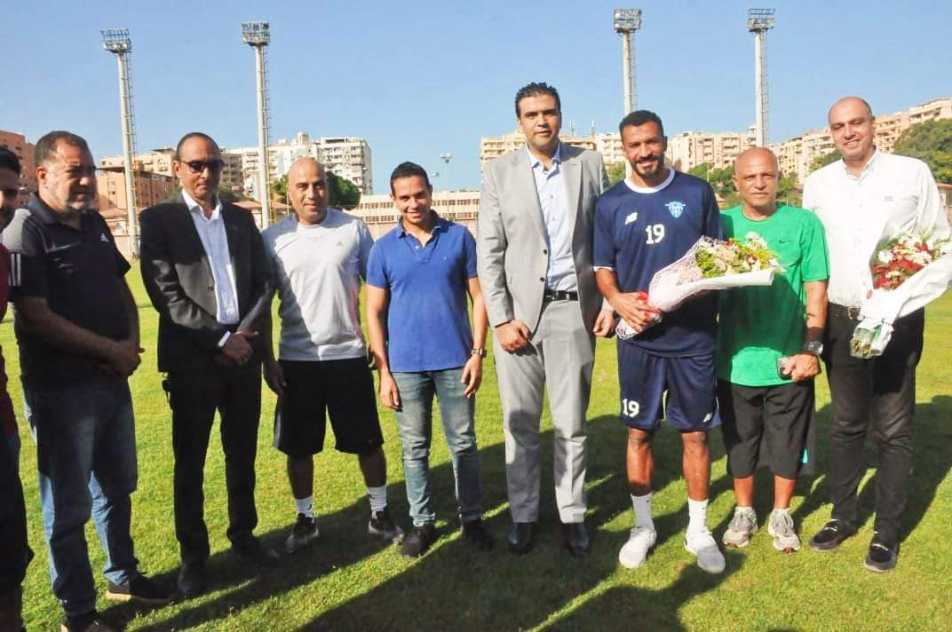 اللاعب حسام عرفات 