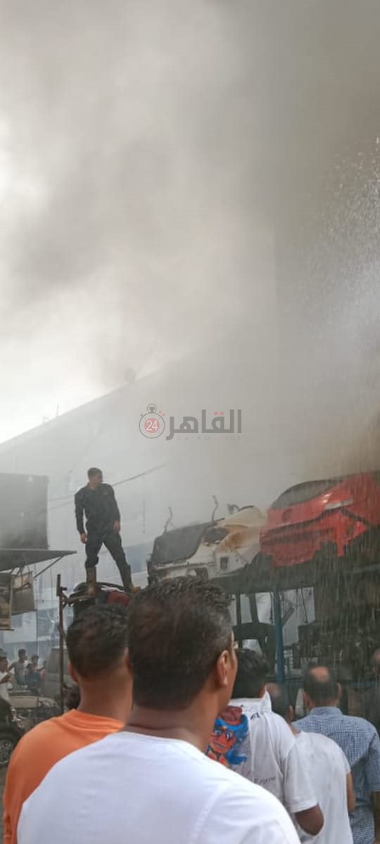 حريق ورشة سيارات السلام 1