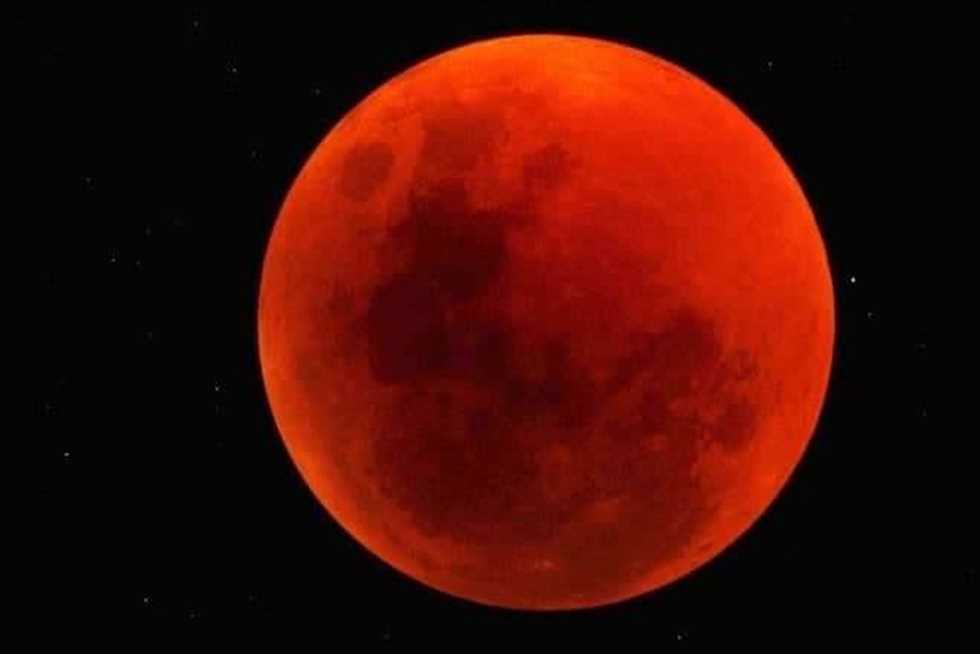 دعاء خسوف القمر الدموي