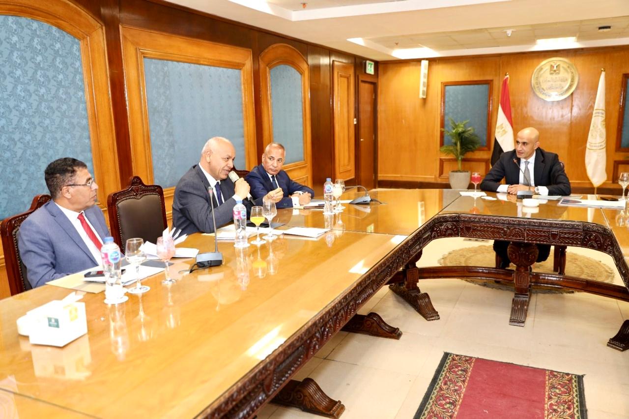 وزير التعليم يلتقي رؤساء تحرير المواقع 