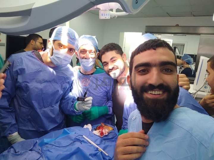 طاقم جراحة ينجح في استخراج مفك حديدي من رقبة طالب بالفيوم