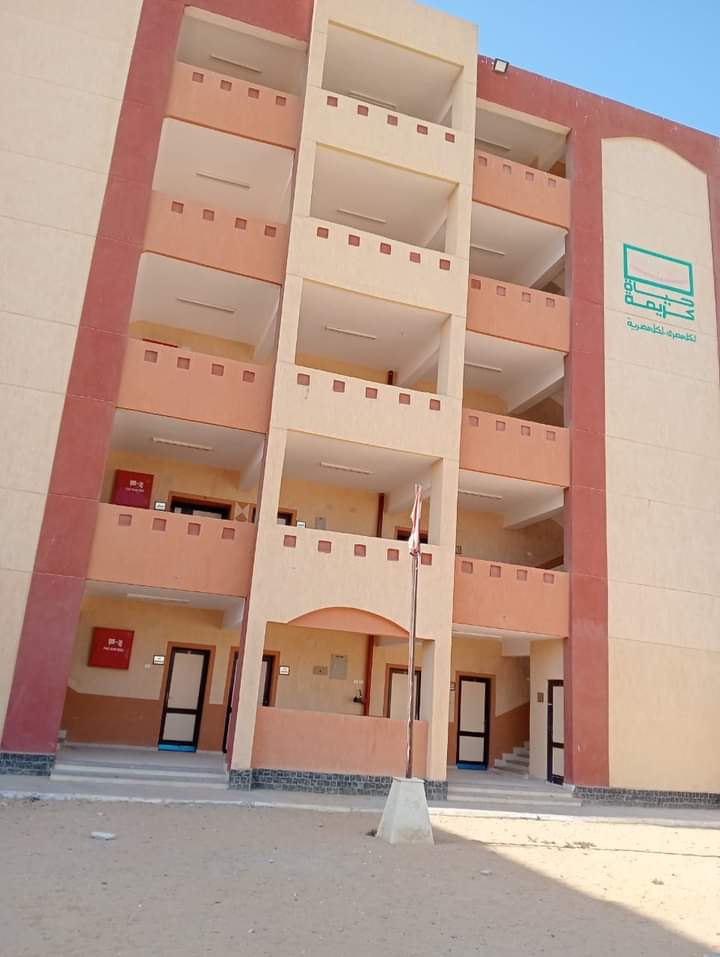 الدراسة فى 73 مدرسة بالتعليم العام ،و8 مدارس تعليم فني بالفيوم 