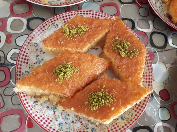 البسبوسة بالقشطة