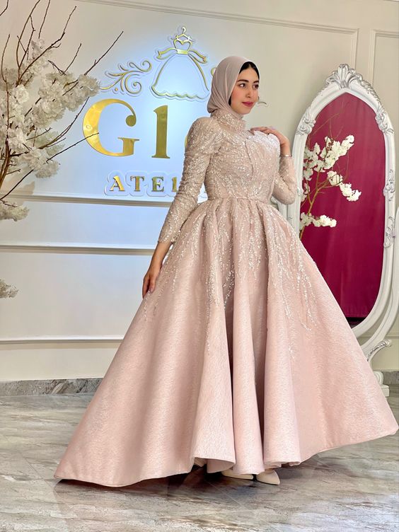 فساتين خطوبة فخمة جدا