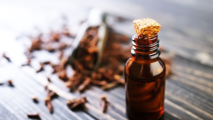 زيت القرنفل