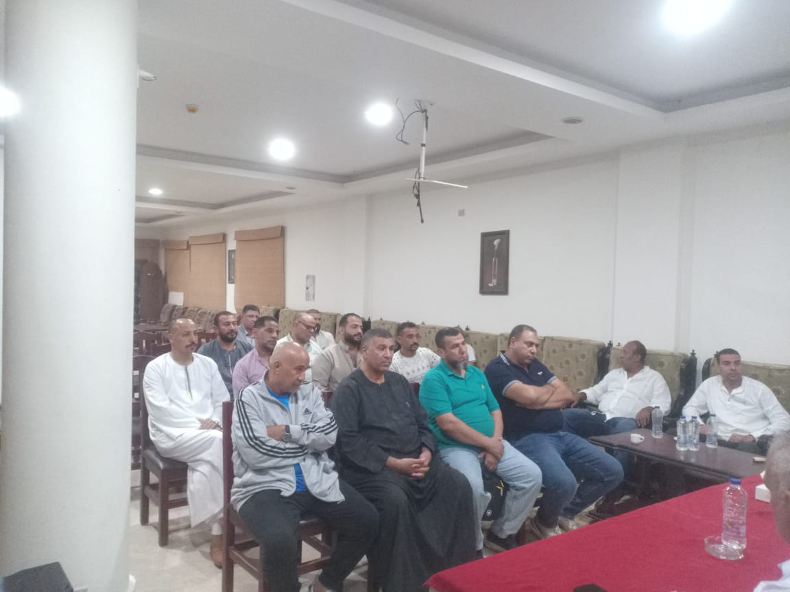 اجتماع الغرفة التجارية بجنوب سيناء لتخفيض أسعار السلع 