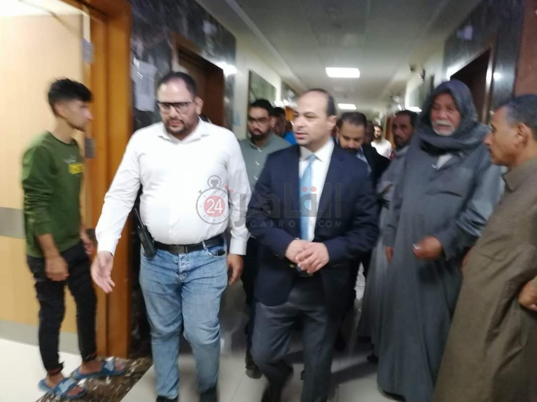 مدير هيئة الرعاية الصحية يتفقد الحالة الصحية لمصابي حادث طريق الشادر 