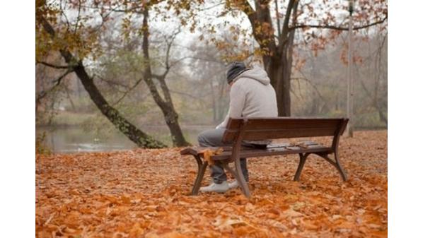 أعراض الاكتئاب الخريفي وأسبابه