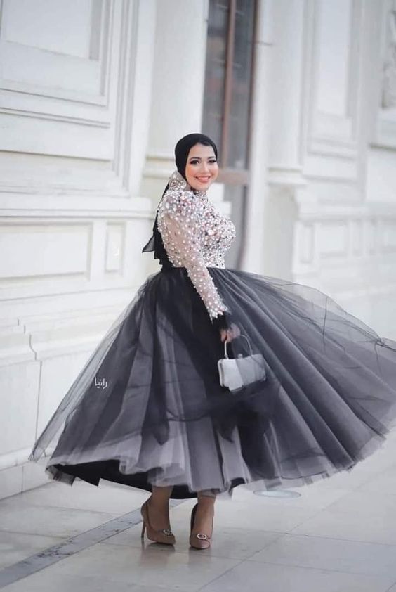 فساتين سواريه