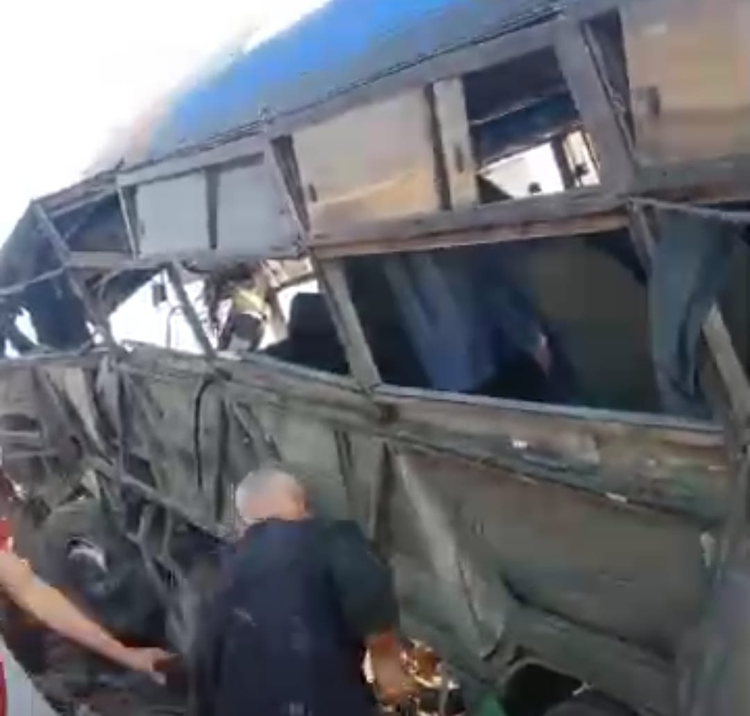 حادث انقلاب أتوبيس نقل عام بالطريق الدولي بالإسكندرية