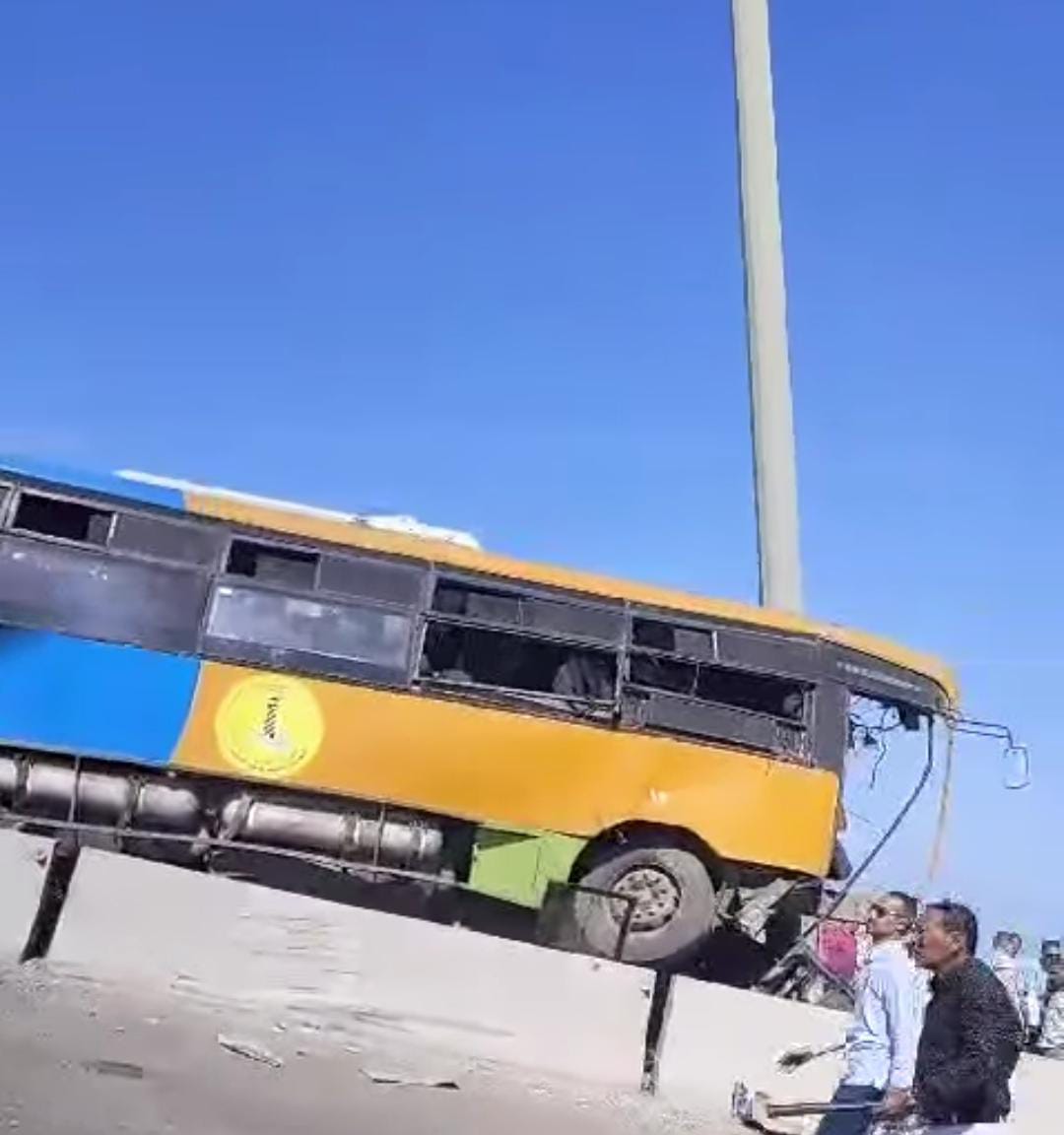 حادث انقلاب أتوبيس نقل عام بالطريق الدولي بالإسكندرية