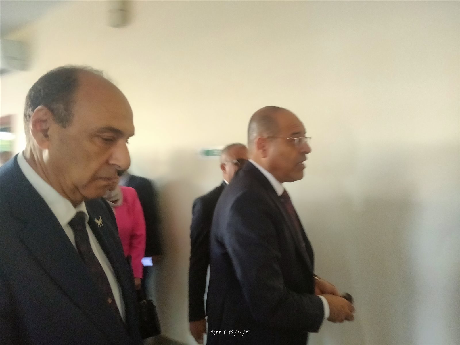 وزير العمل يوزع 70 عقد عمل خلال زيارته لجنوب سيناء