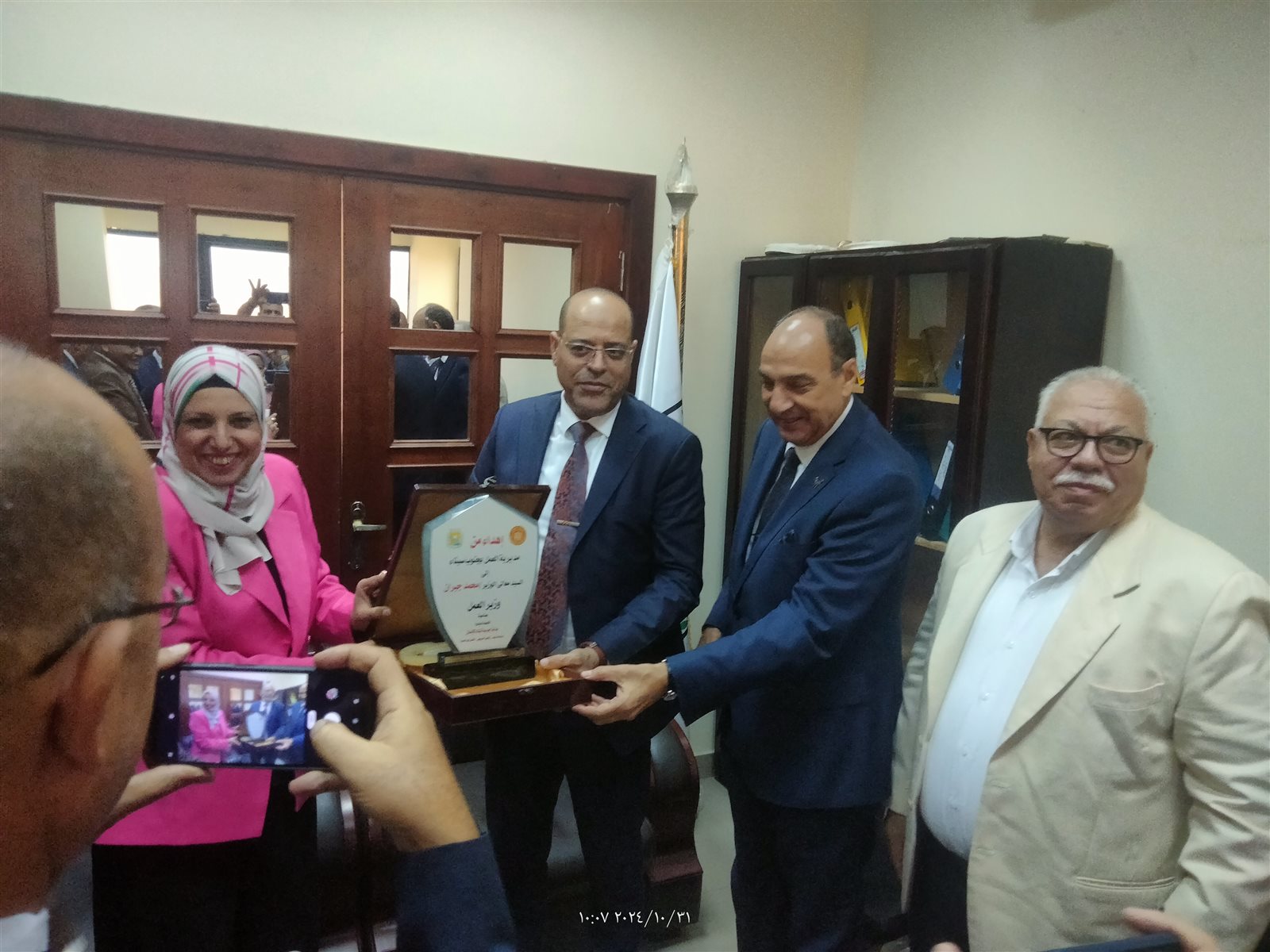 جولة الوزير