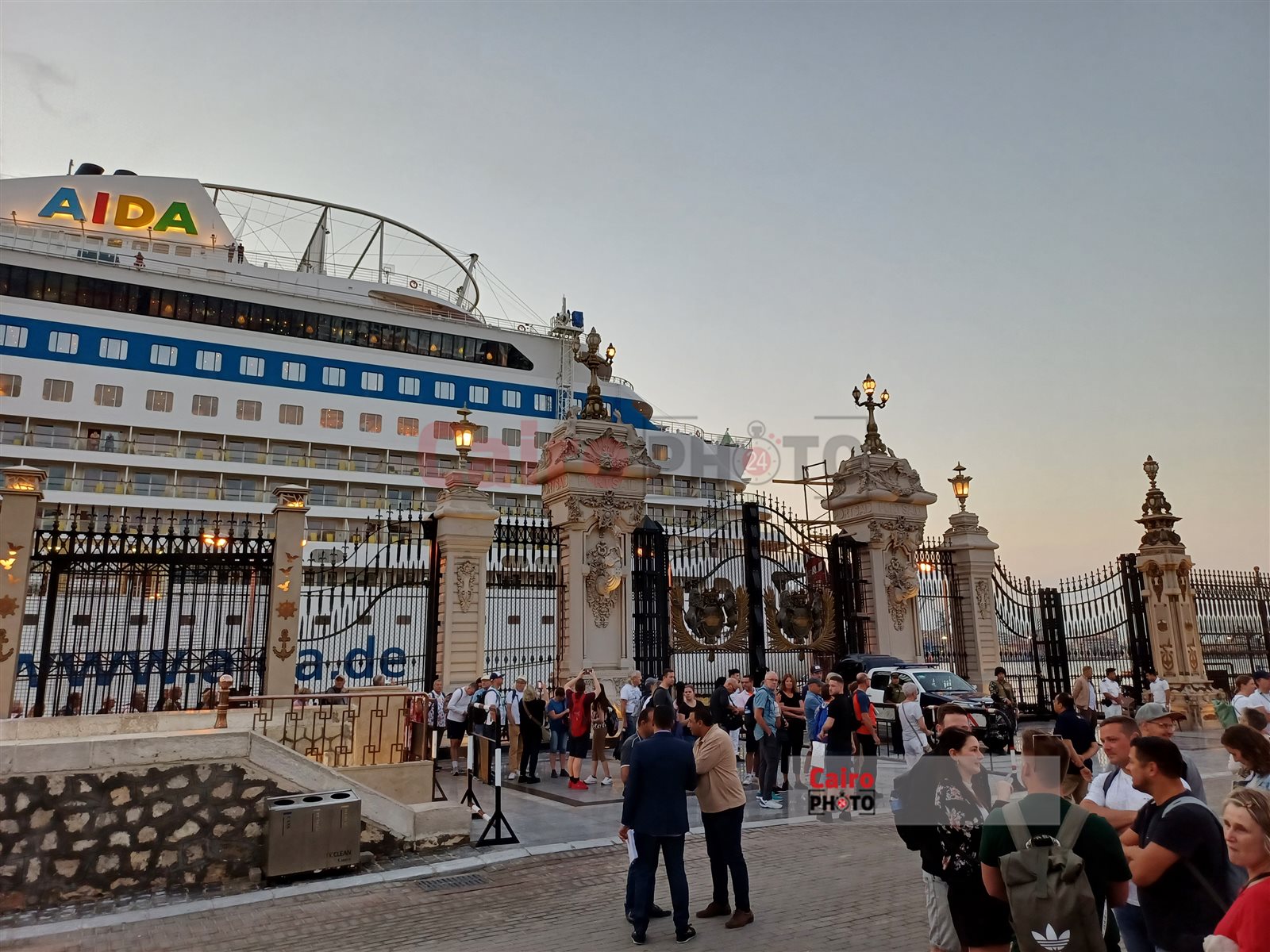 السفينة عايده بلو 