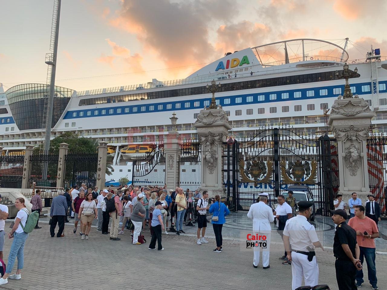 السفينة عايده بلو 