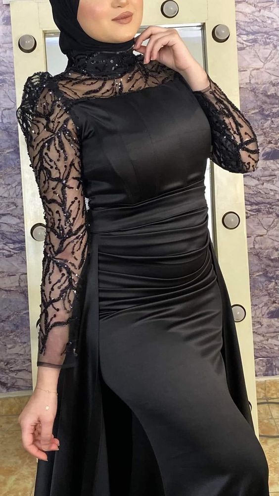 فساتين سواريه صك أسود