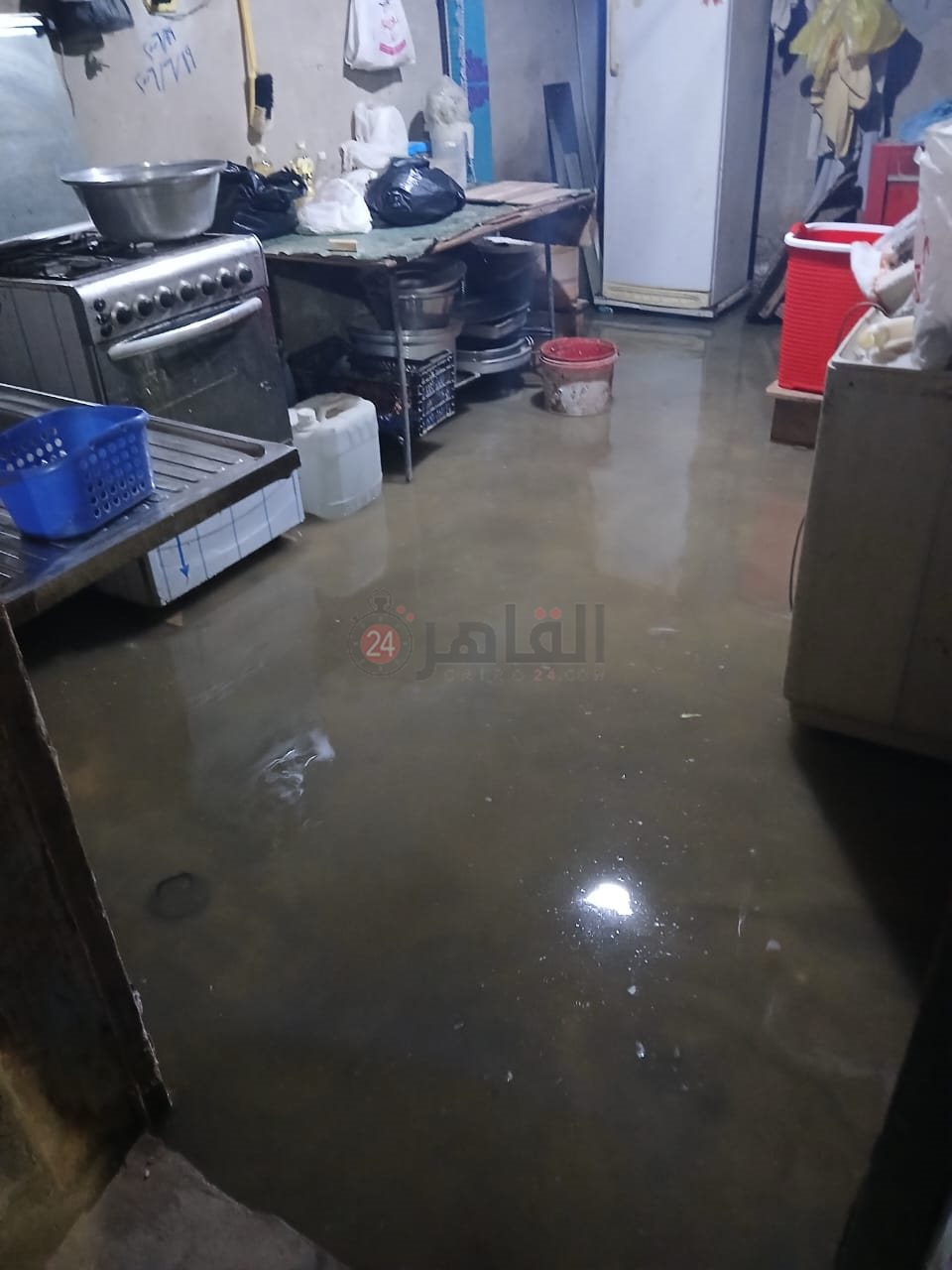 غرق بعض شوارع ومنازل قرية دار السلام بمياه الصرف الصحى بالفيوم