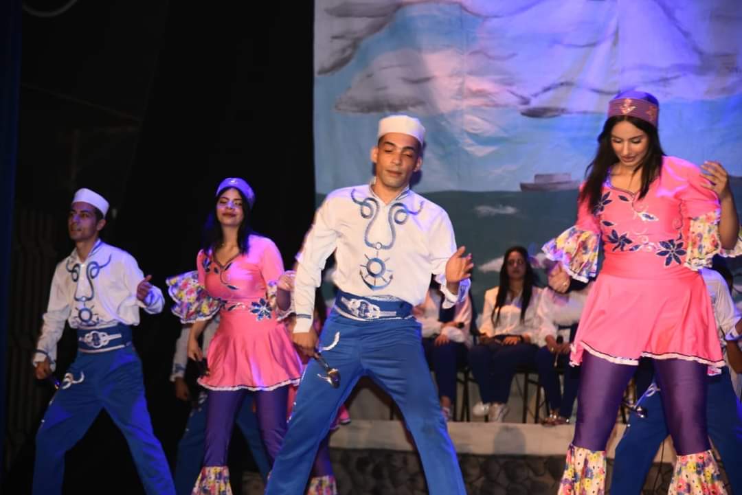 الفرقة الفنية 