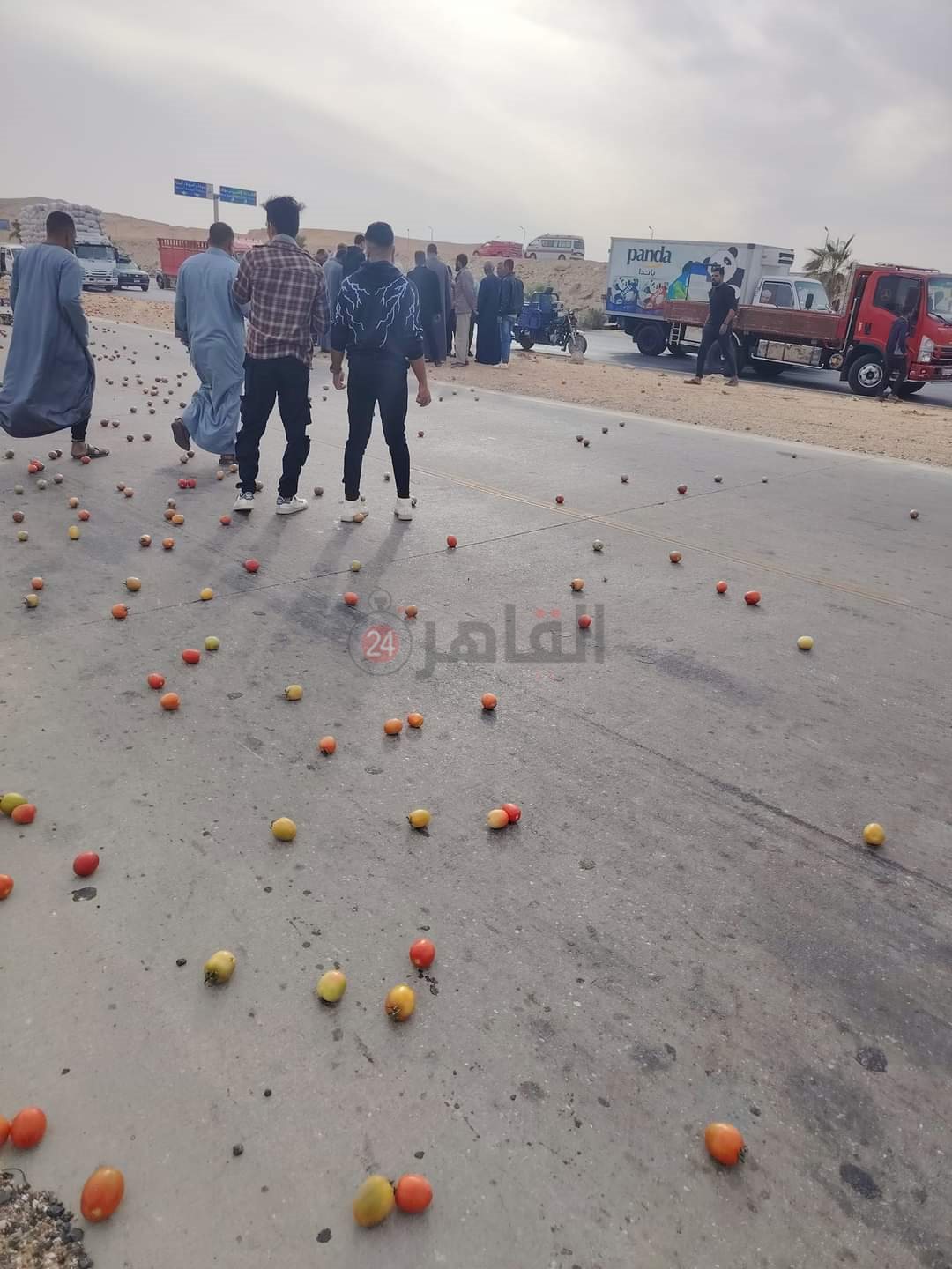 إصابة 3 أشخاص في انقلاب سيارة بالفيوم