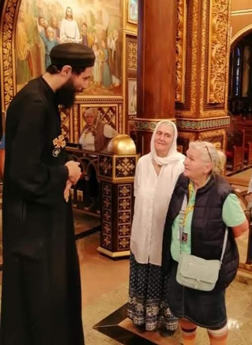 وفد سياحي صربي يزور كنيسة مارجرجس ومارمينا بمدينة رأس سدر