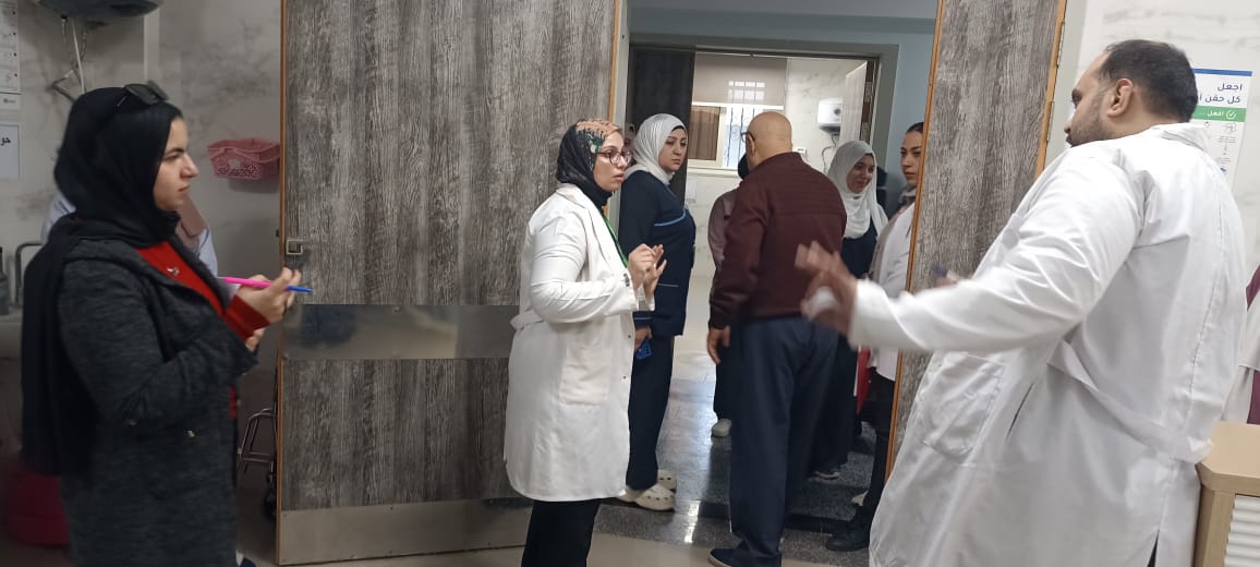 وكيل صحة الفيوم يجري جولة مفاجئة بـ 4 مستشفيات