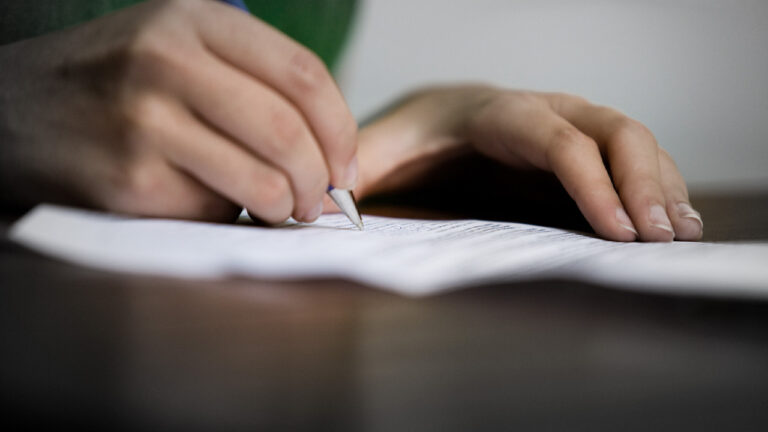 قطع إملائية قصيرة للأطفال