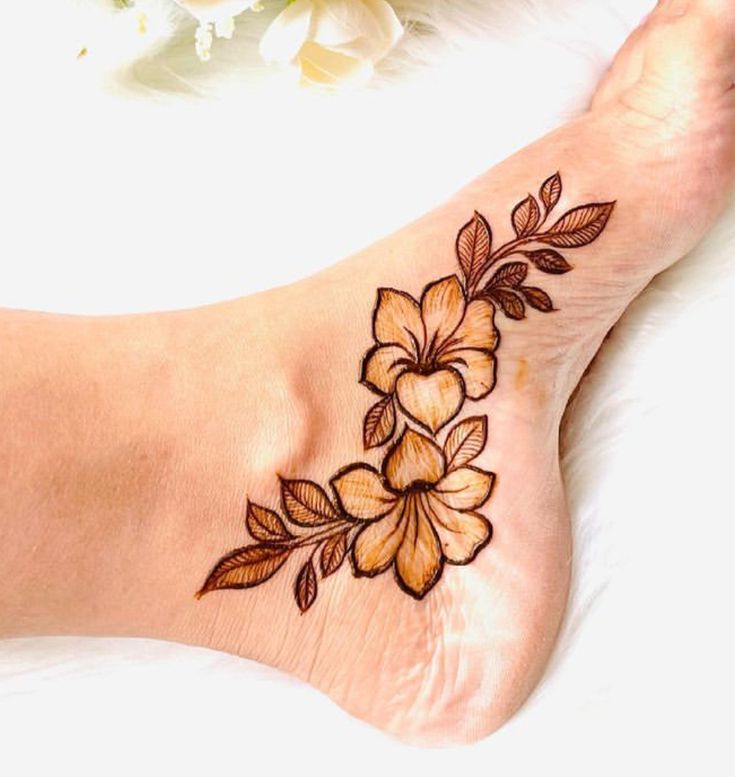 رسومات حنة للقدمين