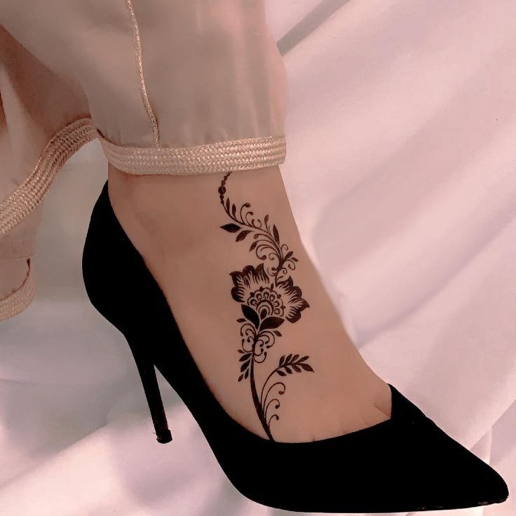 رسومات حنة للقدمين