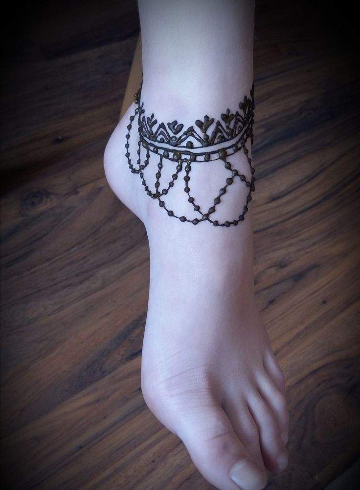 رسومات حنة على الرجل خلخال