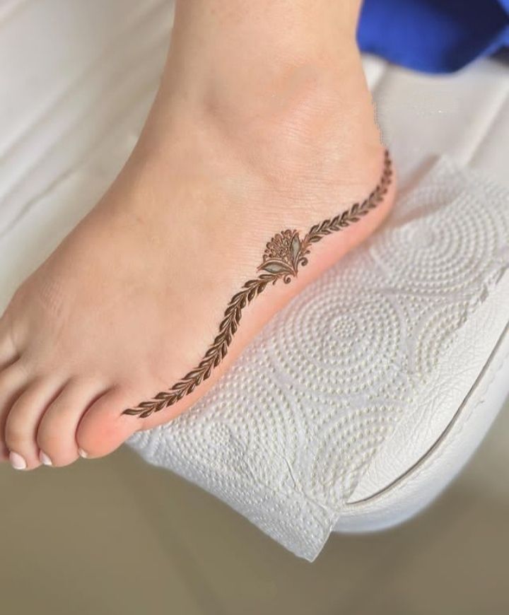 رسومات حنة للقدمين
