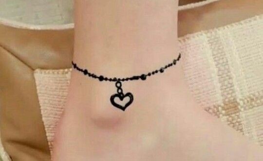 رسومات حنة للقدمين