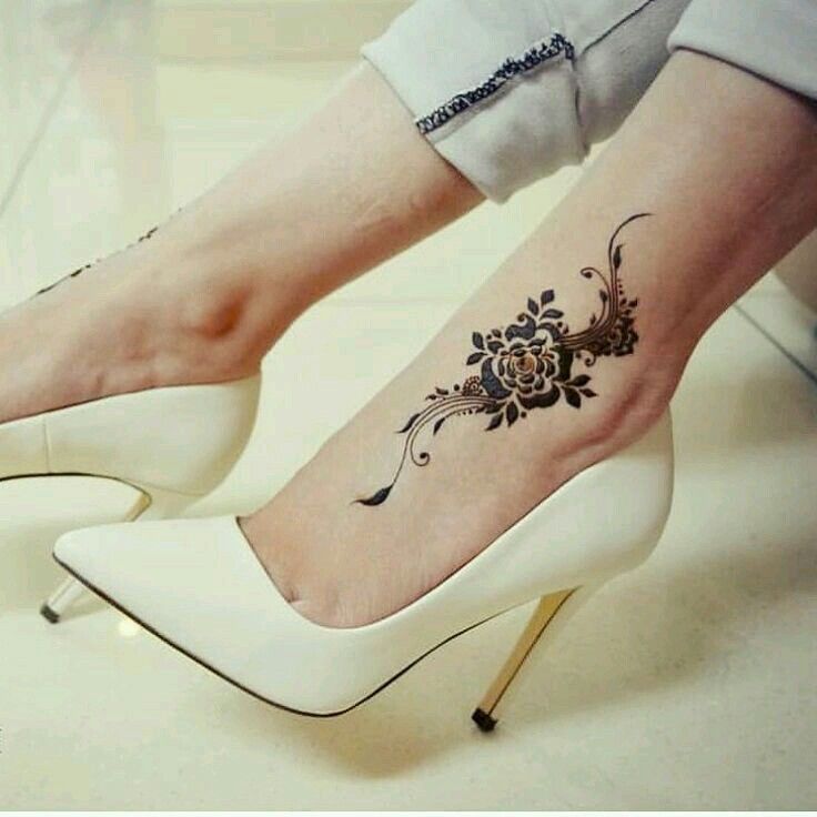 رسومات حنة للقدمين