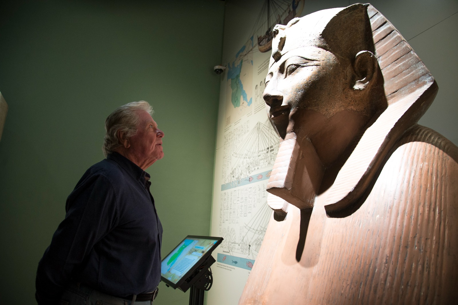 زيارة حسين فهمي وزوجته لمدينة الإسماعيلية (7)