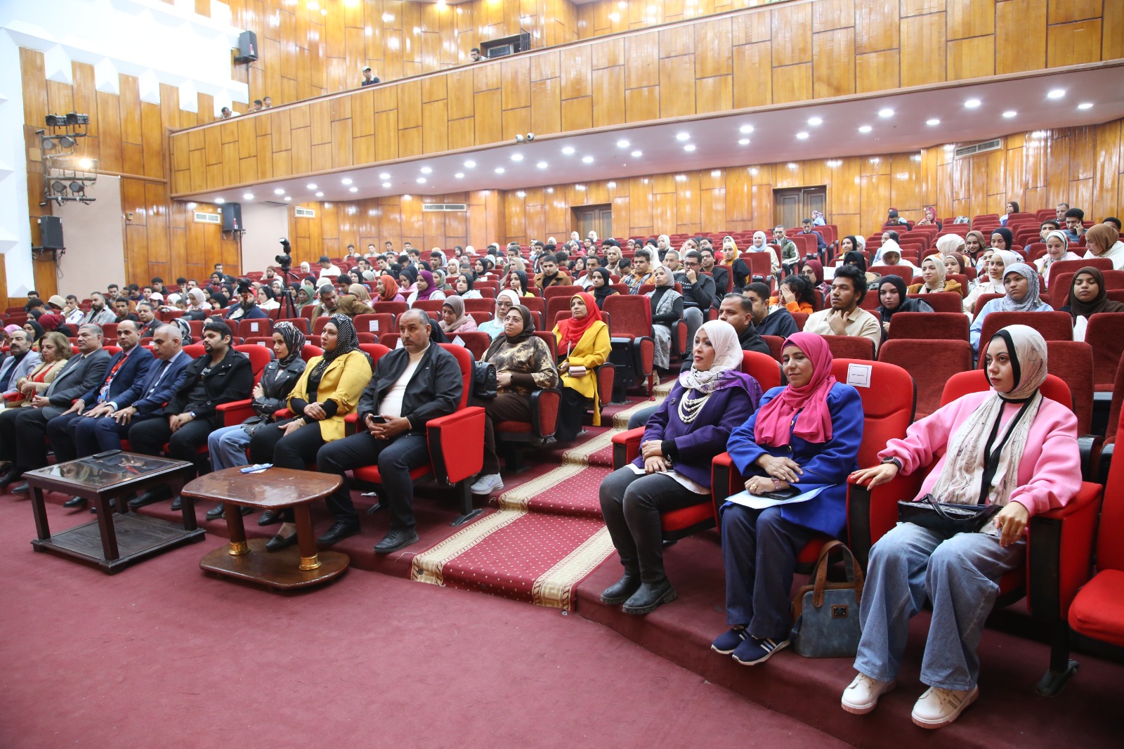 افتتاح مهرجان المسرح الخامس عشر للعروض القصيرة بجامعة الفيوم