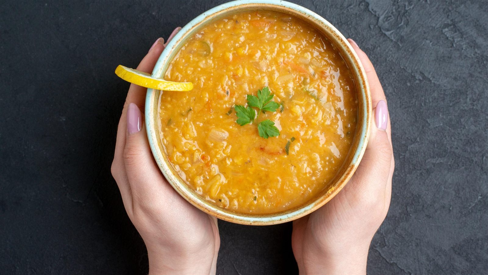 طريقة عمل العدس الأصفر بالطماطم