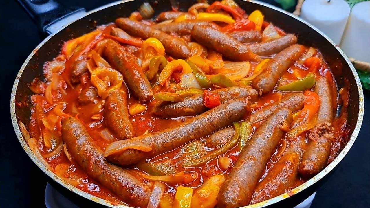  طريقة عمل السجق بالبصل والطماطم