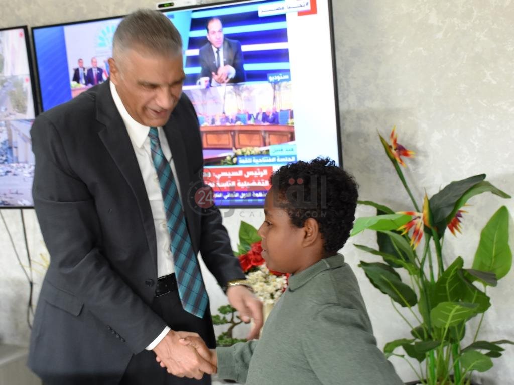 خلال تكريم الطالب الأسواني