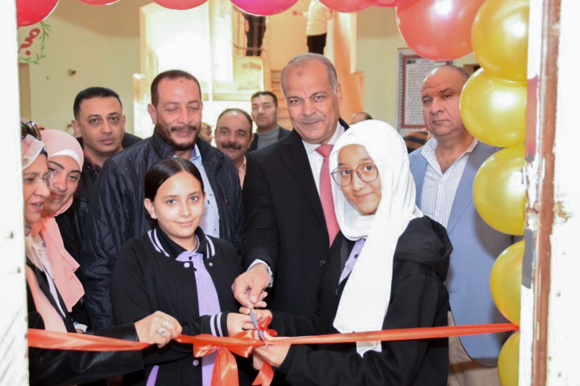 مدرسة القناة الإعدادية بنات ببورسعيد 