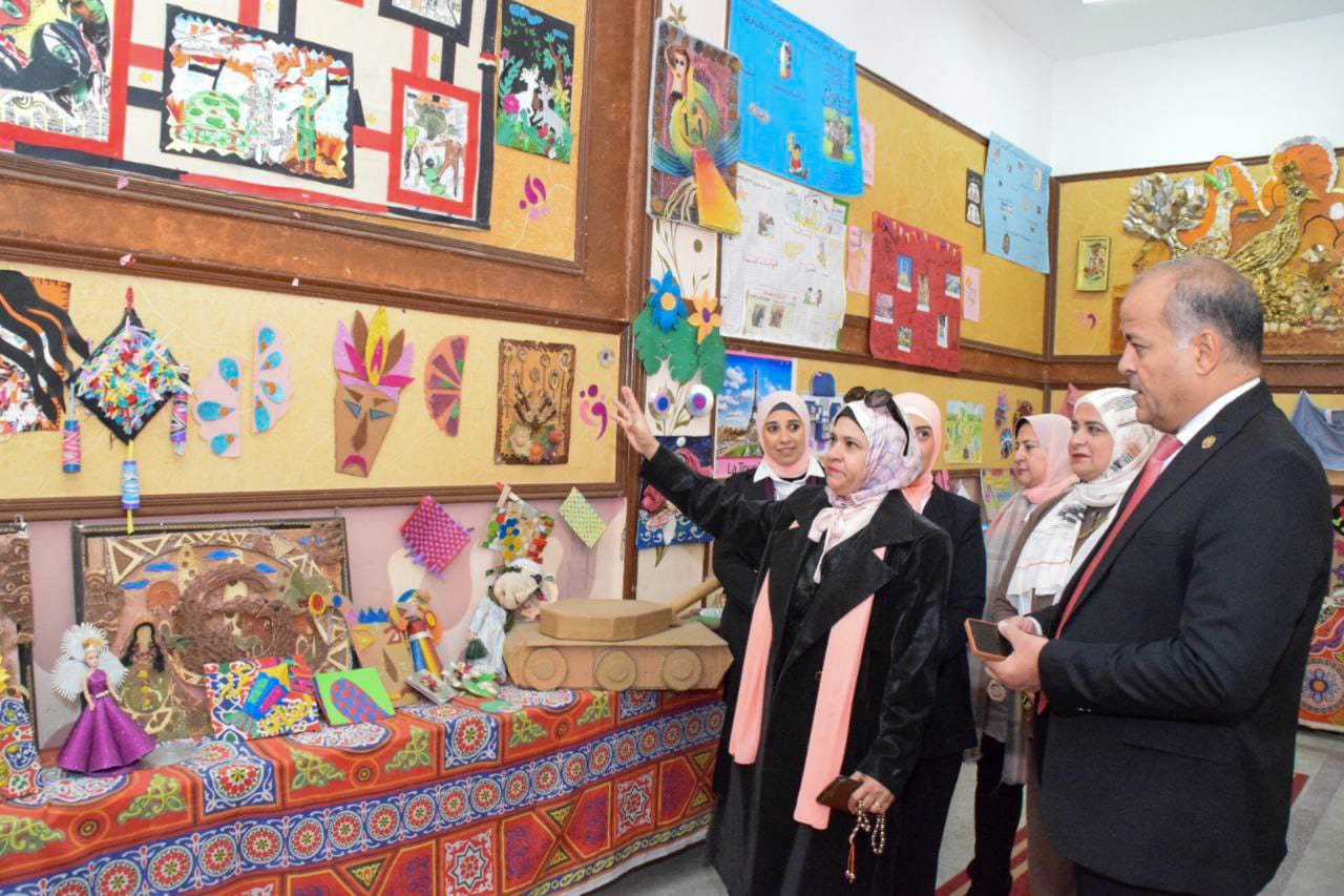 مدرسة القناة الإعدادية بنات ببورسعيد 